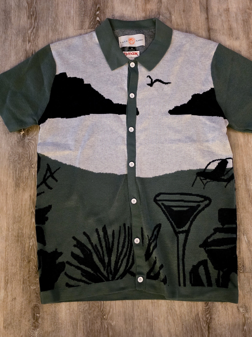 Free Planet Mens S Scenic Knit Polo Shirt Green Black Landscape NWT Button Front